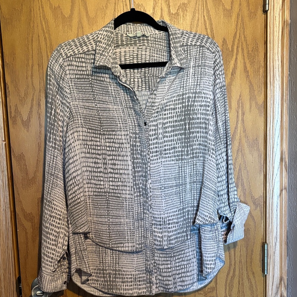 Calvin Klein Jeans Gray Patterned Top Medium slight blush color